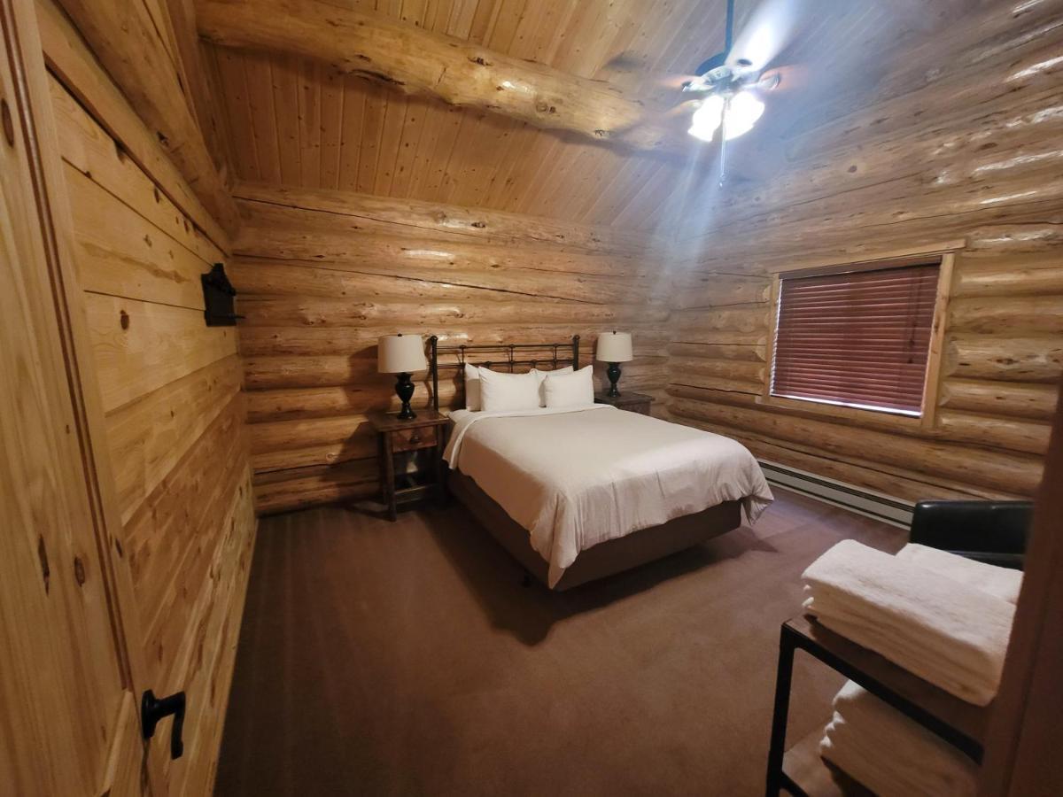 Roosevelt Hotel - Yellowstone Gardiner Extérieur photo